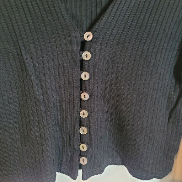Reformation Gellar Ribbed Knit Top Women's Medium M Black Button Up Bell Sleeve - Picture 4 of 8